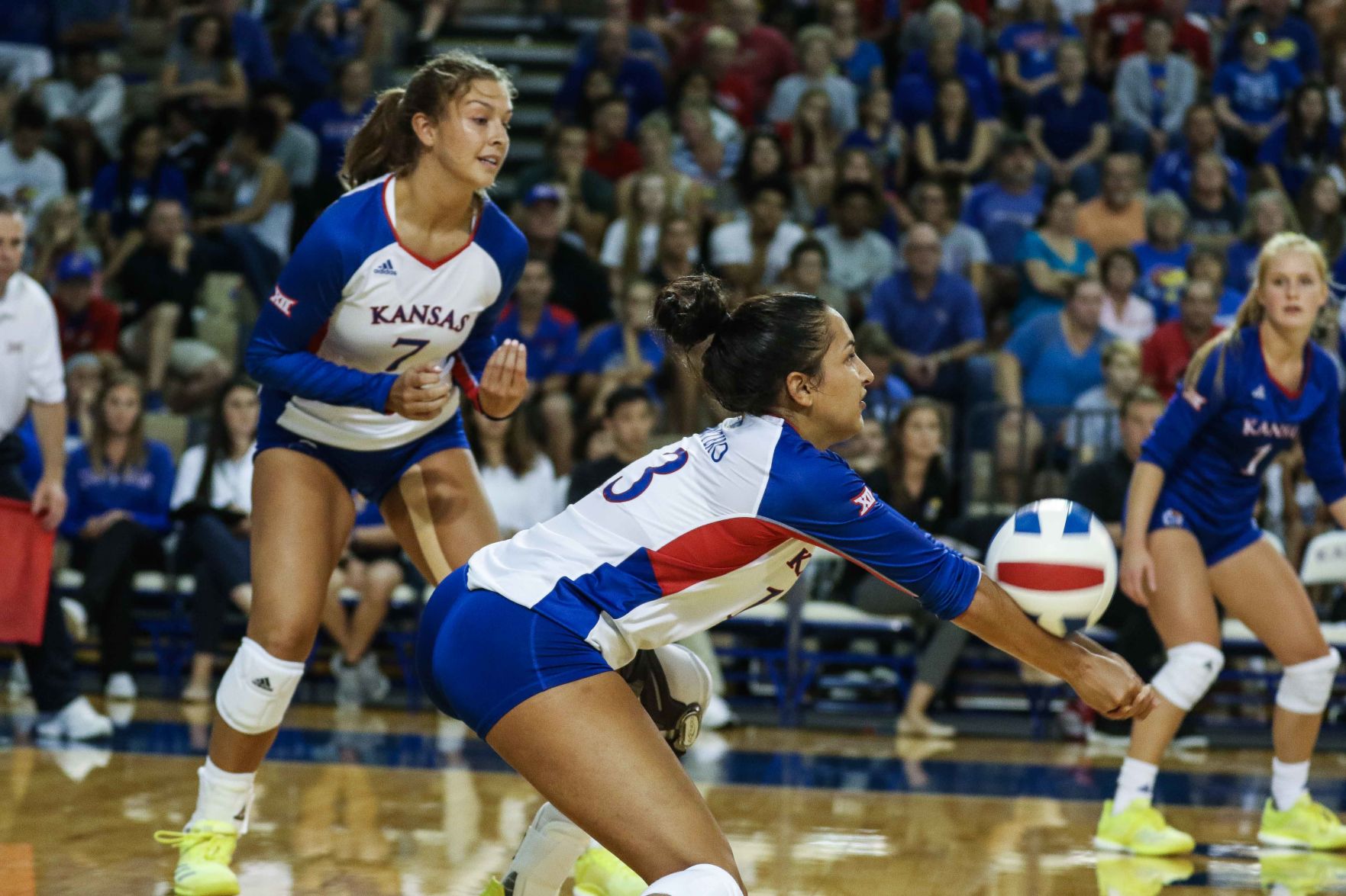 Volleyball vs UMKC-6.jpg